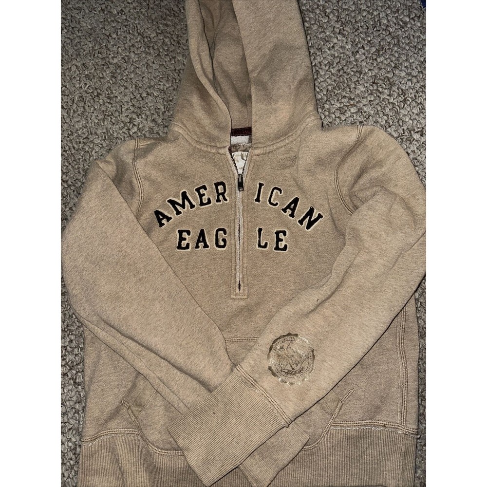 AE Beige 1/4 Zip Sweatshirt Size M With Gold Tags